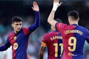 九游官网-莱万多夫斯基连续十场比赛得分超过连败，西班牙队挑战极限！-九游官网