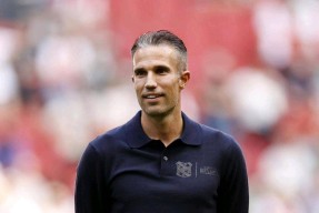 九游体育官方网站-穆古鲁扎回归赛场，连败首场状态亮眼，阿森纳观众沸腾！-九游体育官方网站